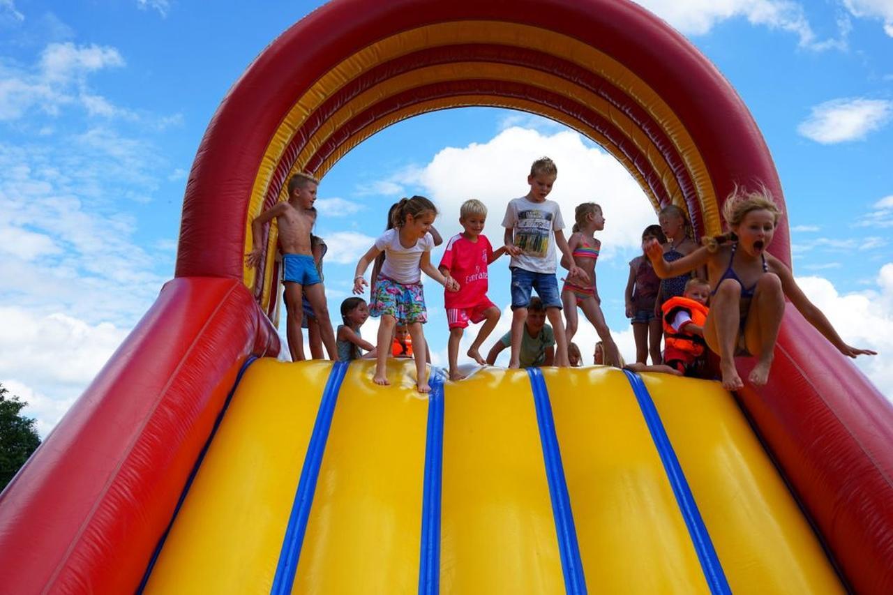 Koudum Vakantiepark De Kuilart מראה חיצוני תמונה